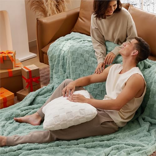 Bedsure GentleSoft Sage Green Throw Blanket for Couch - Checkered Cute Fleece Blankets, Soft Cozy Summer Throw for Bedroom Home Decor Gifts for Mom Girls, Green, 50x60 Inches - Image 3