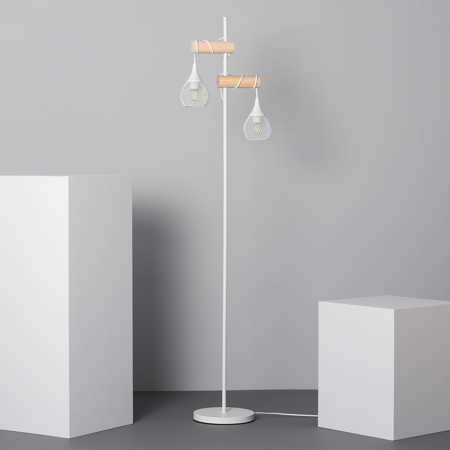 LEDKIA Lámpara de Pie Aluminio y Madera Monah Blanco | Diseño Moderno | Soporte E27 para Bombilla LED | Uso Interior IP20 | Madera y Aluminio | Salón y Dormitorio