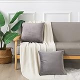 Tamaño: 45 x 45 cm. Debido al corte y costura manual, puede haber una desviación de 1 a 2 cm. Además, las fundas de almohada en diferentes ángulos e intensidades de luz producen la superficie de felpa reflectante y luego las fundas de almohada muestran diferentes colores, este es un fenómeno normal.