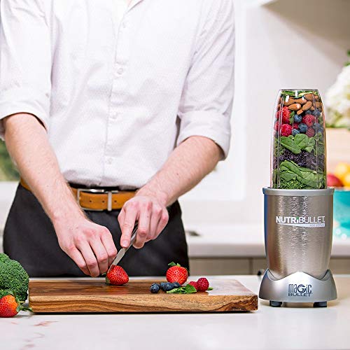 NutriBullet-Pro-High-Speed-BlenderMixer-System-with-Hardcover-Recipe-Book-Included-900-Watts-Renewed