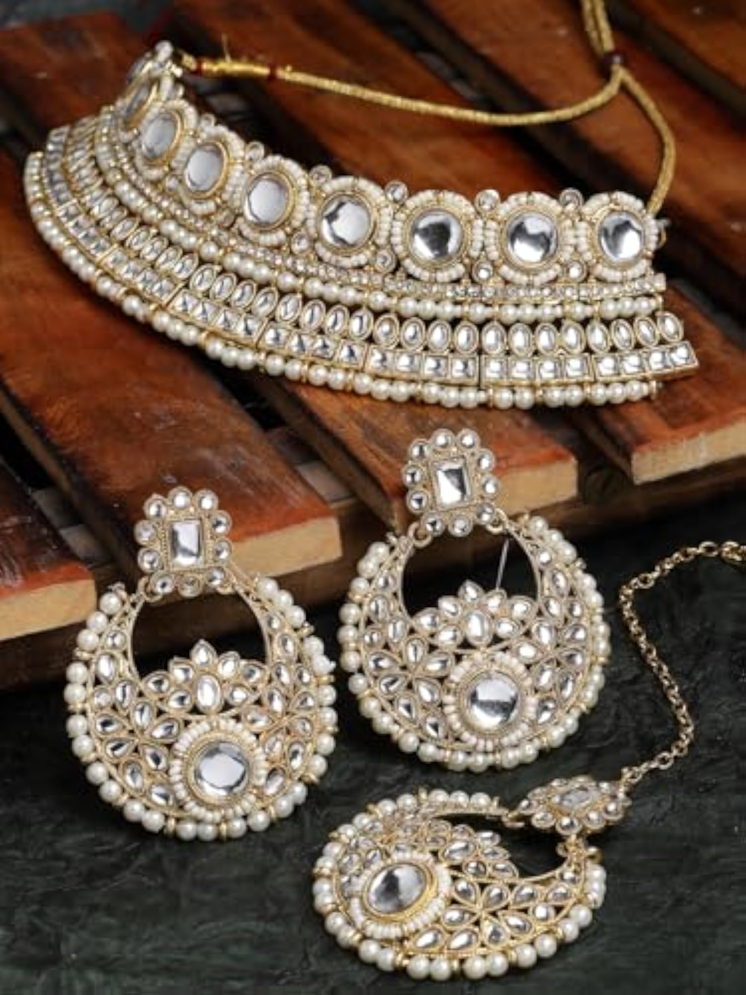 Fashion-Forward Kundan & Beads Choker Necklace Set With Earring & Maangtika