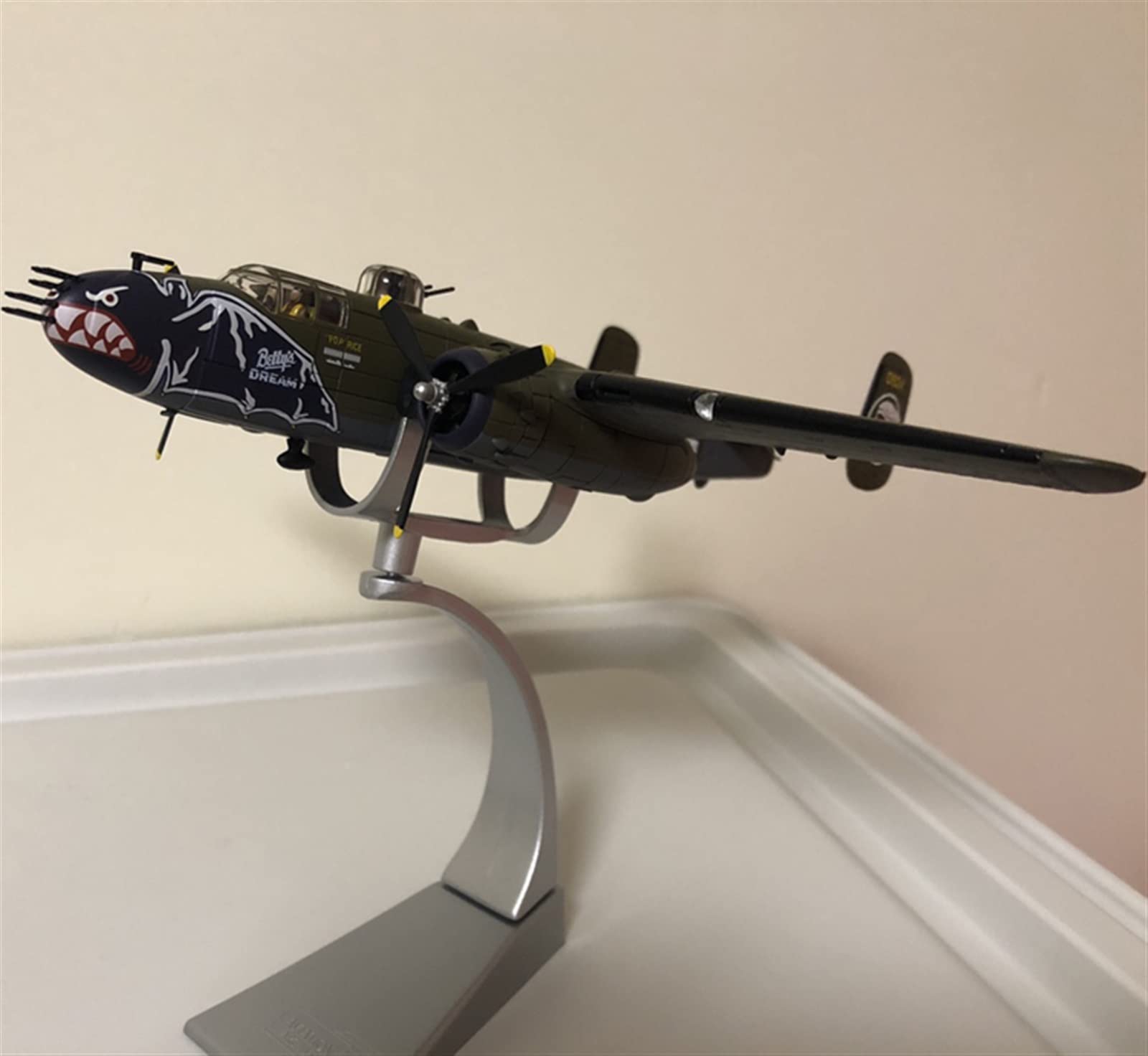 Amazon.co.jp: 模型飛行機 1 72 飛行機モデル Ww2 アメリカ戦闘機 B