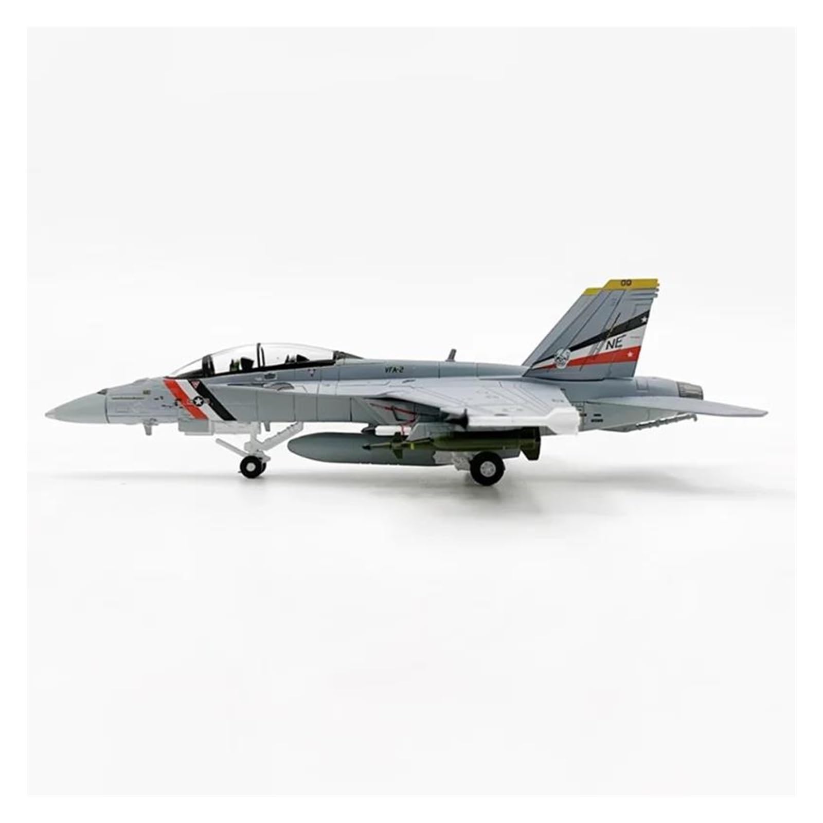 Amazon.co.jp: 飛行機模型飛行機おもちゃの飛行機模型 1/100 スケール