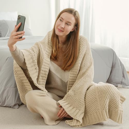 Amélie Home Chenille Knit Throw Blanket for Couch, Beige, 50"x60" by Amélie Home - Used condition - Image 8