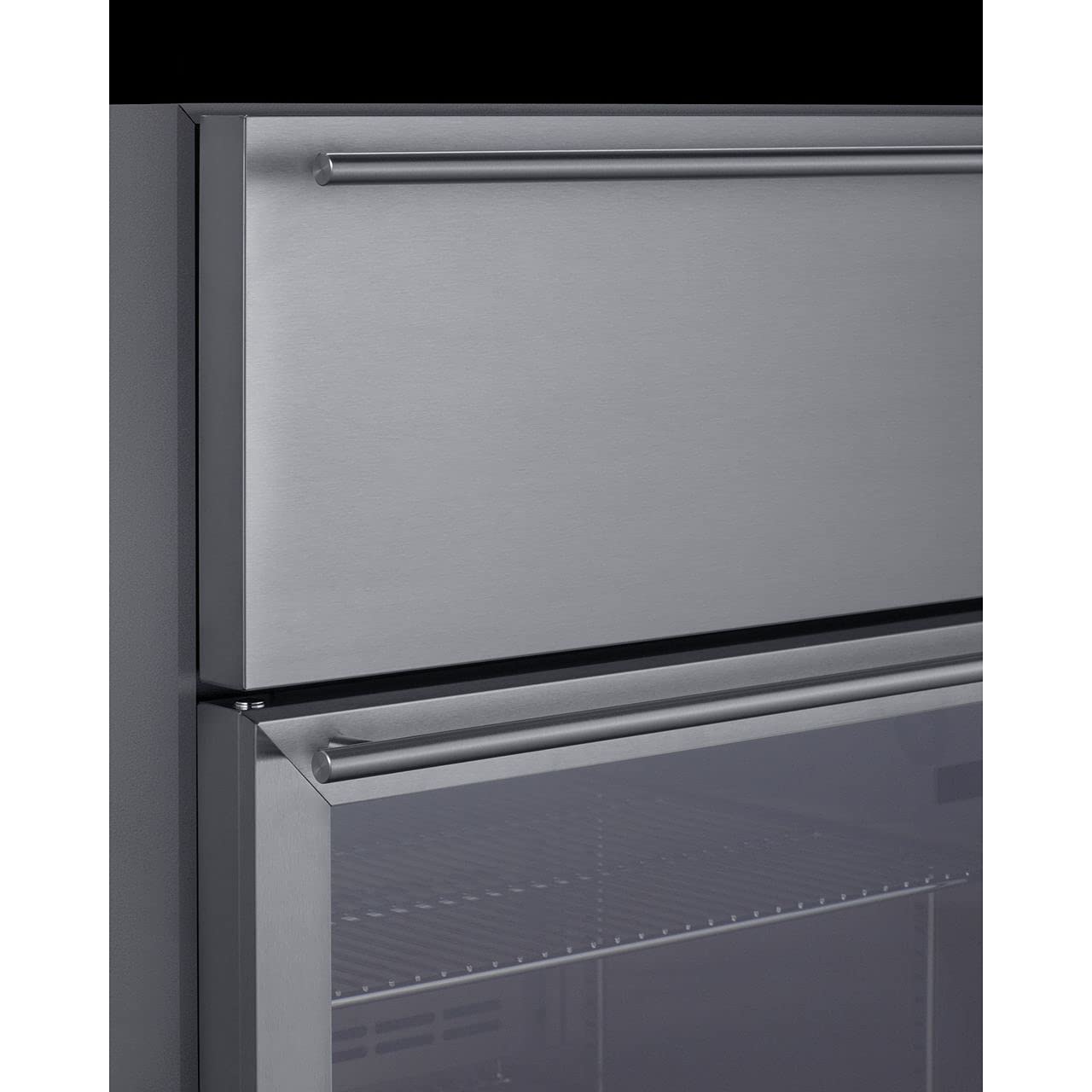 Summit Appliance Scr615tdcss 24" Wide Built-In Beverage Refrigerator With Top Drawer, Stainless Steel Interior, 4.76 Cu.Ft Capacity, Automatic Defrost, LED Lighting, Digital Thermostat, Sabbath Mode on Fridge.com - View 4