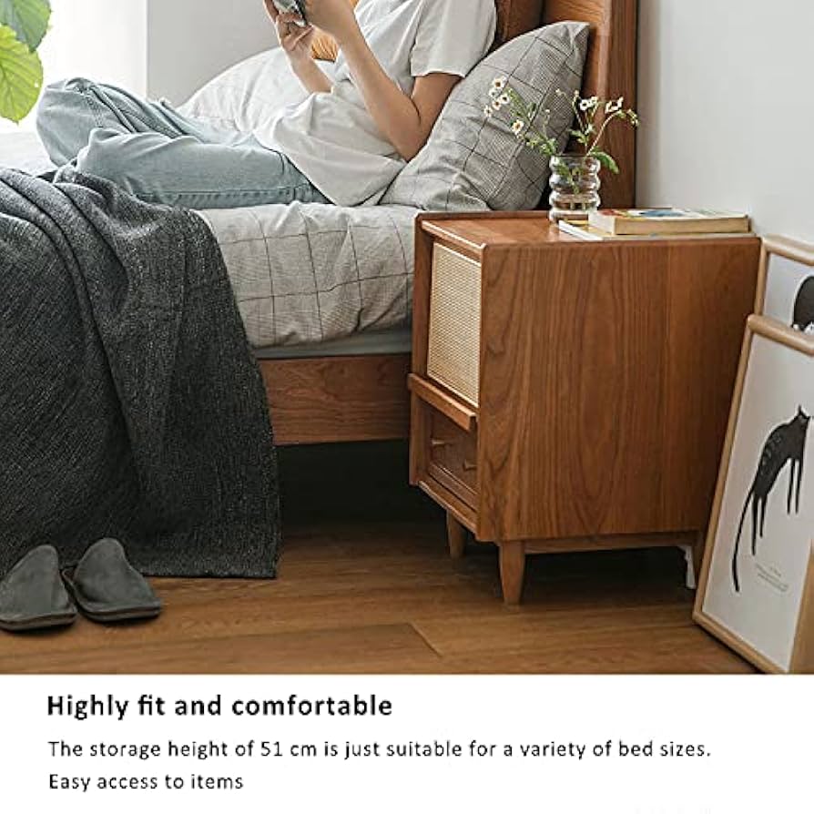 Amazon｜無垢材の籐製ベッドサイドキャビネット、隠し収納