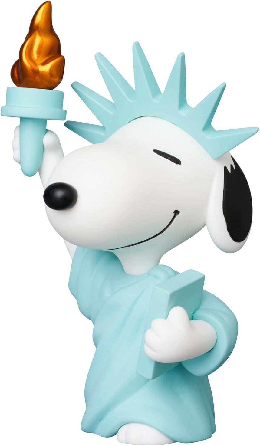 Peanuts: Statue of Liberty Snoopy Ultra Detail Figure Series 17 image 3