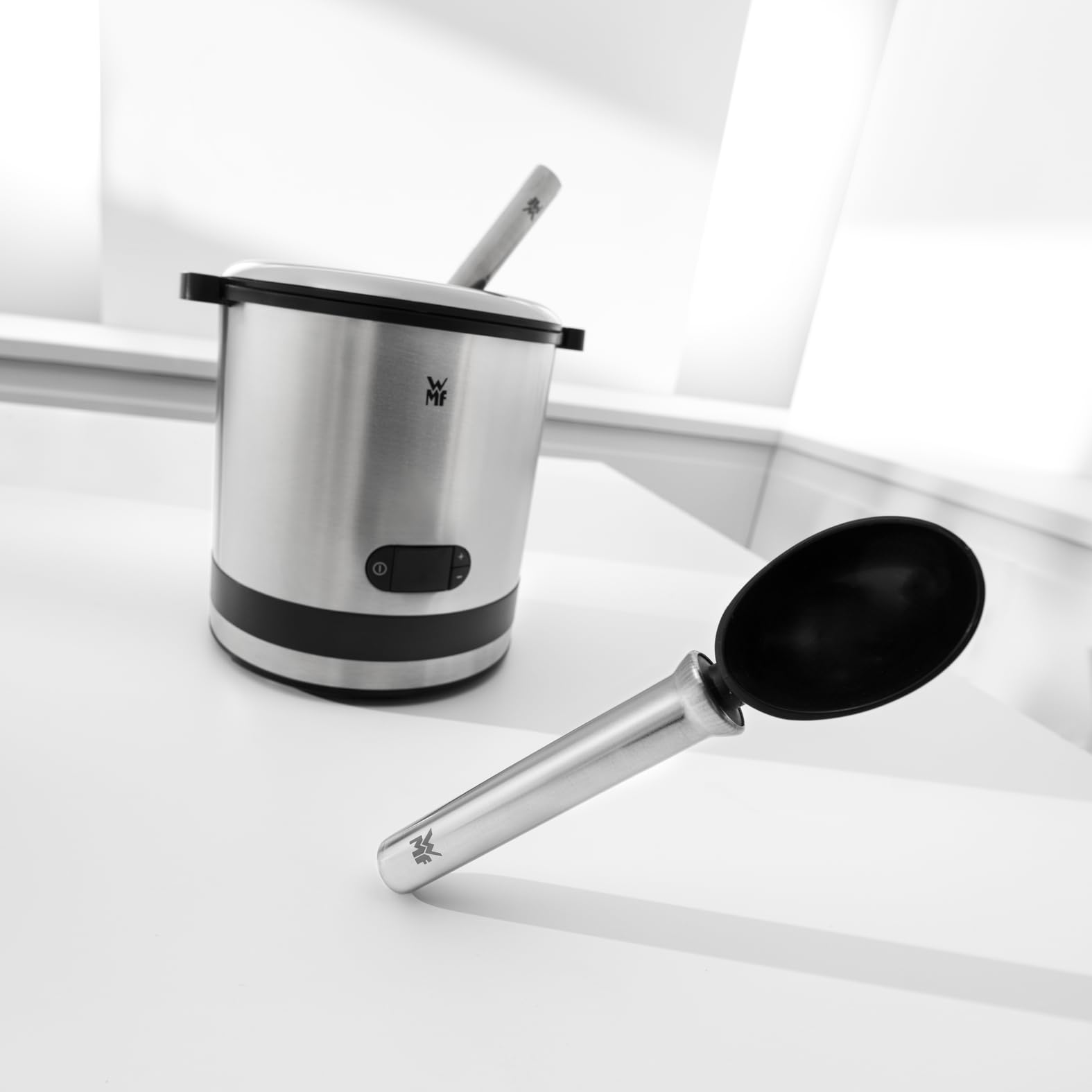WMF Kitchenminis - Heladera 3 en 1, yogur helado, sorbete, helado, 12 W, pantalla cristal, función contador, incluye cuchara de helados, 300 ml, acabados acero inoxidable cromargan mate