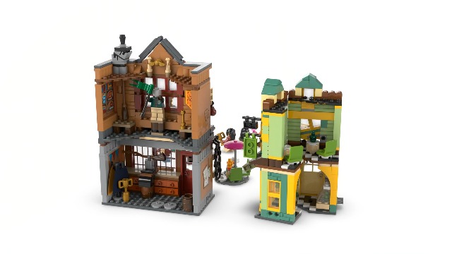 LEGO Harry Potter Quality Quidditch Supplies & Ice Cream Parlour