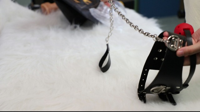 Silicone Mouth Gag With Iron Chain Overall Display on Amazon Live