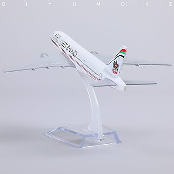 Amazon.com: QIYUMOKE Boeing 777 UAE 1/400 Diecast Metal