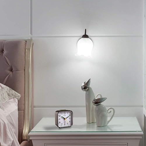 Miniatura 8 de Reloj despertador analógico de viaje con batería pequeño, silencioso, sin tictac, suave despertador, sonidos de pitido ascendente, repetición