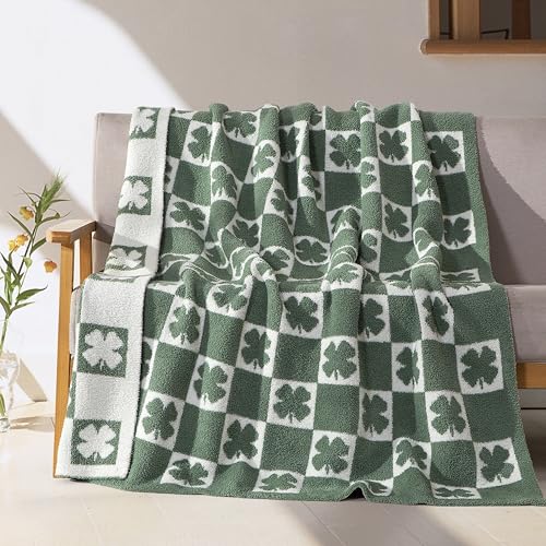 Elegant Comfort Premium St Patricks Day Throw Blanket - Ultra Soft and Lightweight Luxury Knitted Breathable Irish Green Lucky Clover Shamrock Fleece for Couch Bed 50 x 70 Inch Plaid Clover