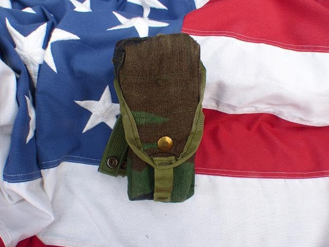 Amazon.co.jp: 米軍実物 MOLLE マガジンポーチ ダブル M4 M16 5.56