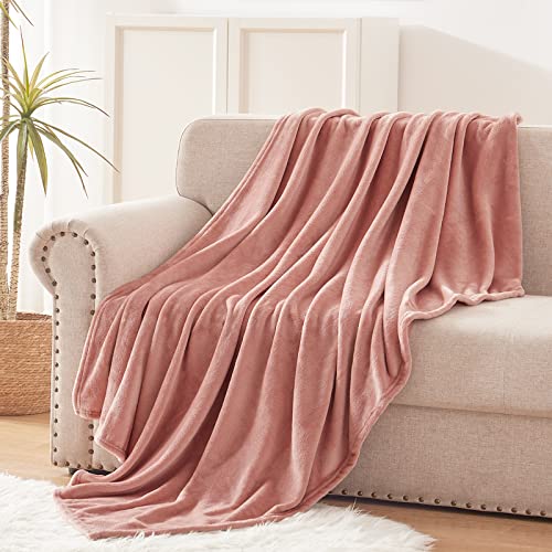 10 Best Softest Blankets 2023 There's One Clear Winner BestReviews