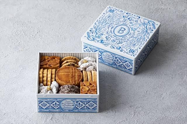 Amazon.co.jp: 東京駅限定 BURDIGALA 焼き菓子詰め合わせ缶 プレゼント ギフト 贈答 東京土産 お土産 : 食品・飲料・お酒