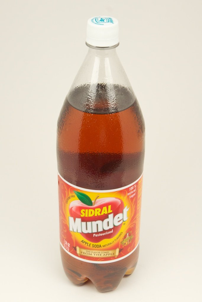 Sidral Mundet Apple Soda, 1.5 liter Soda Soft Drinks