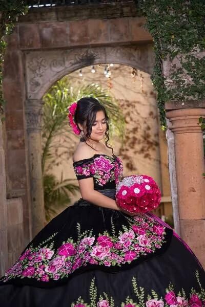Flower Embroidery Mexican Black Quinceanera Dresses Ball Gown Off The Shoulder with Sleeves Evening Formal Dress3