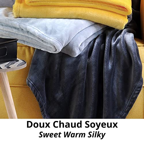 Plaid canapé douillet moutarde pour des soirées cocooning