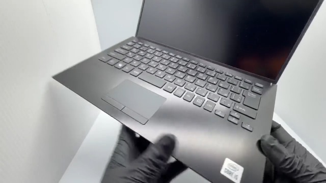 Amazon.co.jp: ノートパソコン VAIO Core i5-1035G1 第10世代 約1kg