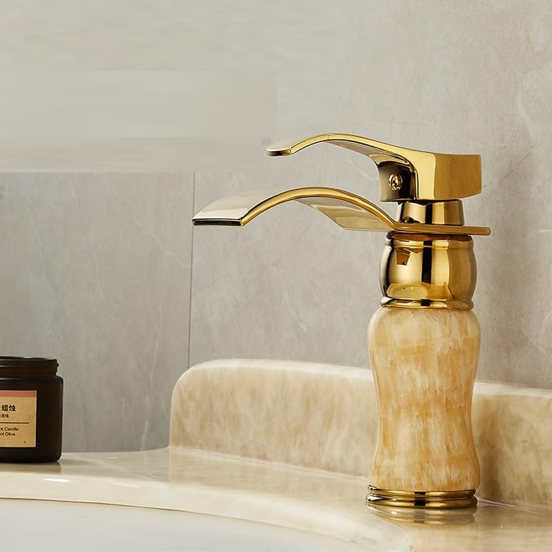 Robinet de salle de bains antique pour créer une ambiance spa de luxe