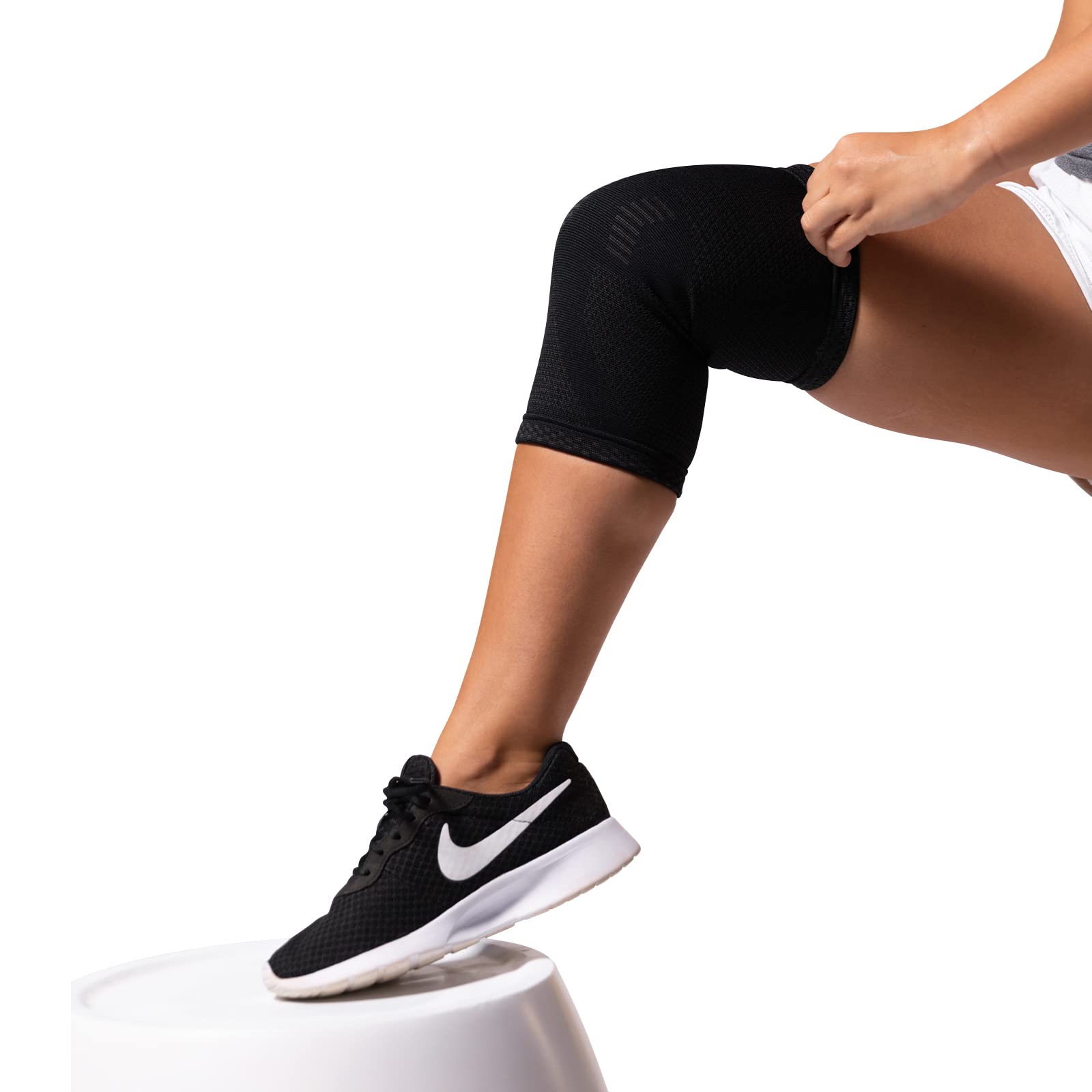 ARYSE HYPERKNIT KNEE Brace - Compression Knee Braces For Knee Pain - Support Sleeves For Running, Weightlifting, Working Out, Arthritis and More! Knee Stabilizer Sleeves For Men and Women