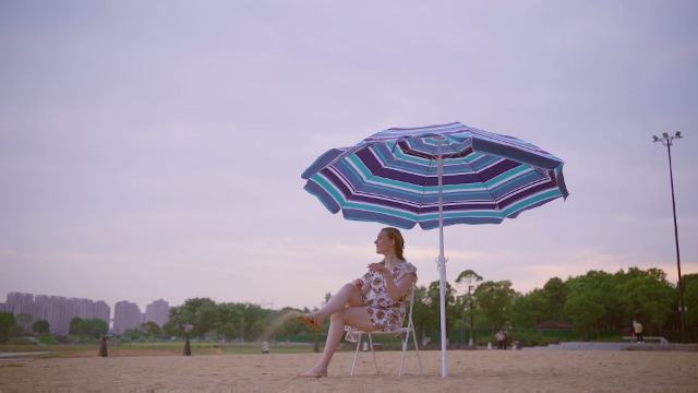 kitadin patio umbrella Watch Beach for Hot Summer Days and Beaches on Amazon Live 22.5 i50 HEX Movement in gusts Color:Flow Floss Lt Blue/Dk Blue