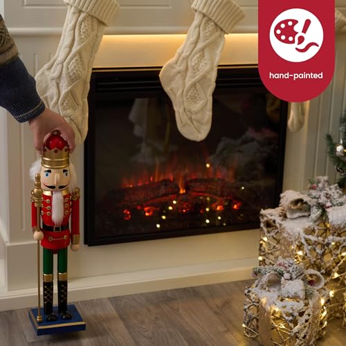 THE TWIDDLERS XL Nussknacker Figur Groß (50cm) – Traditioneller Holz Soldat Weihnachtsdeko – Handbemaltes Ornament in Rot & Grün für Kamin & Fensterbank – Klassisches Design