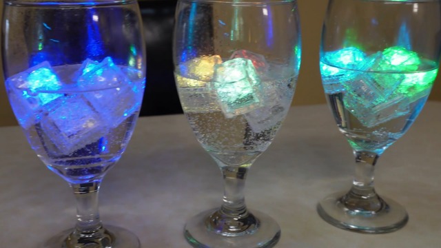 Cubos de Hielo Led Reutilizables Multicolor 200 pcs miniatura 7