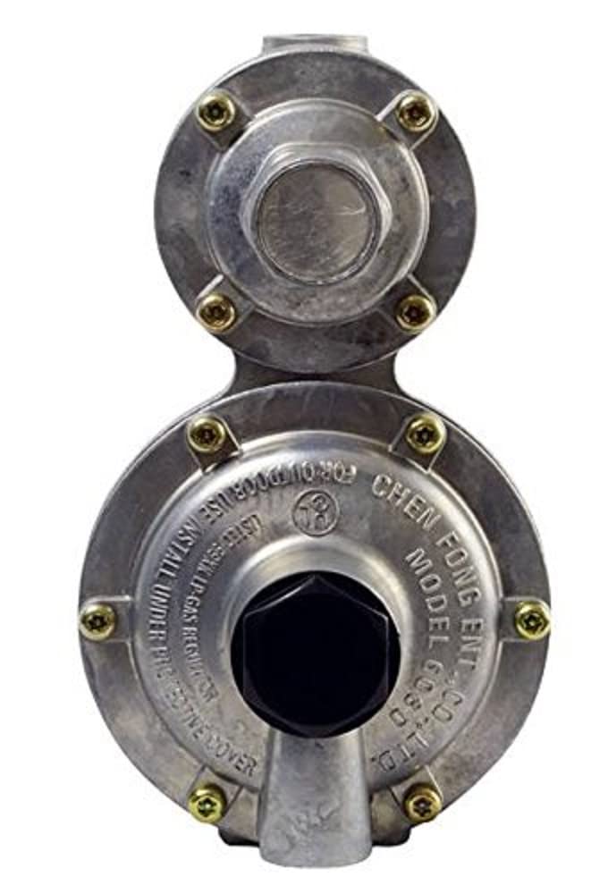 Amazon.com: Mr. Heater F273763 Two Stage VericalPropane Regulator 1/4  Female Inlet and a 3/8 Female Outlet : Patio, Lawn u0026 Garden
