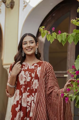 Image of NIVANA Floral Printed Kurta with Pant & Stripe Printed Dupatta | 3 /4 Sleeves | Round Notch Neck Button Detail