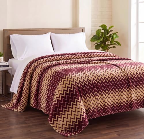 Image of SANMARINO Premium 300 GSM Double Bed Flannel Blanket | Ultra Soft Zig Zag Plush Blanket | All Season Lightweight & Cozy | AC Blanket for Bed, Sofa, Couch, Travel & Camping | 220x230 cm,Burgundy