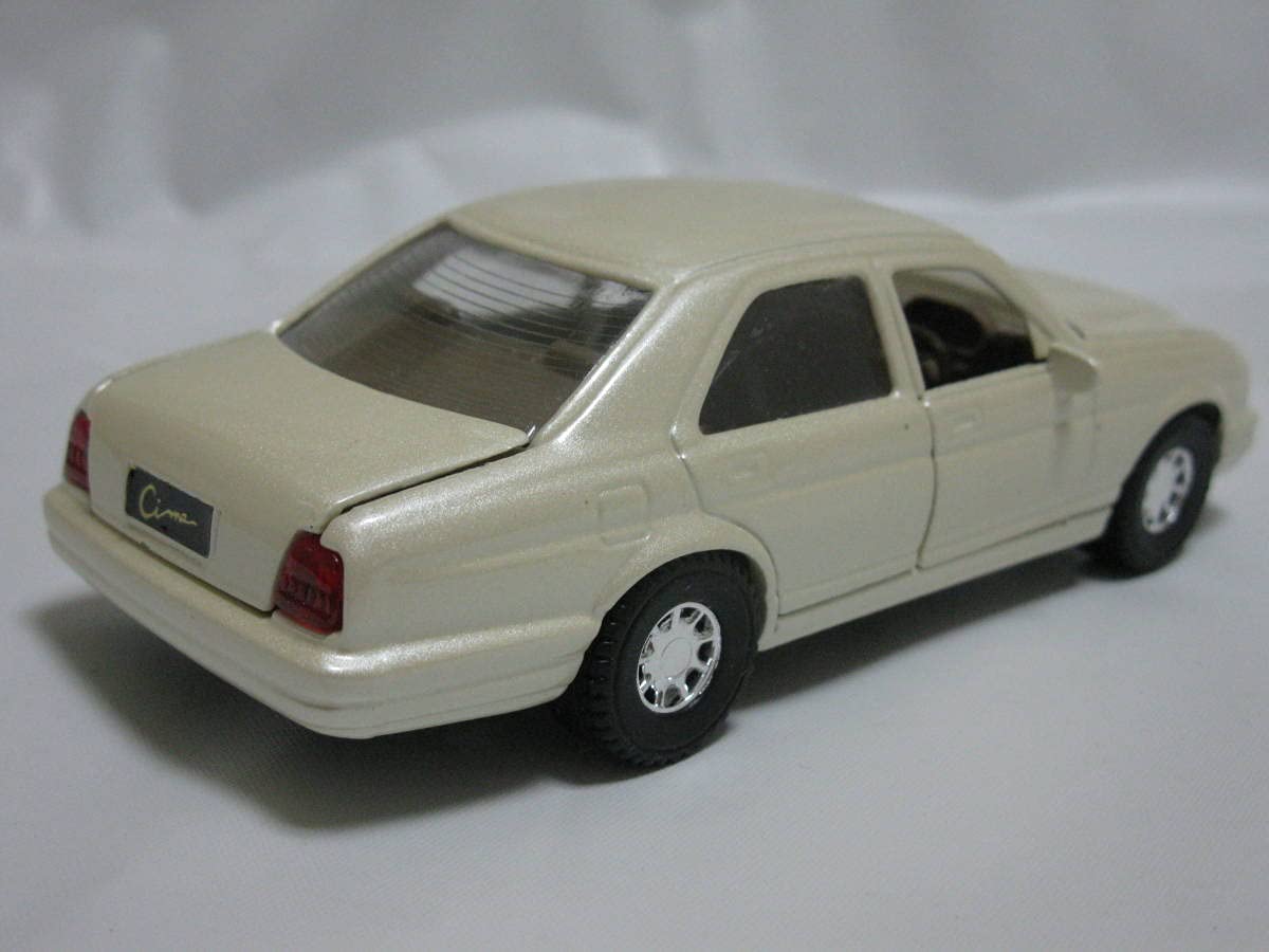 ダイヤペット製日産Y31シーマ ダイヤペット製日産Y31シーマ