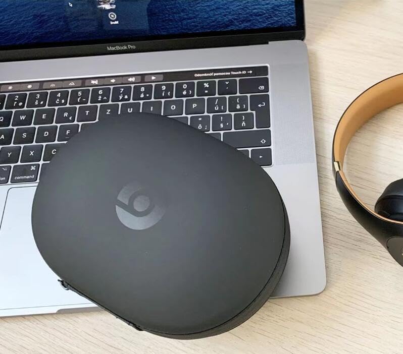 Beats ヘッドフォン ブラック ケース付き Beats ワイヤレスヘッドホン ブラック ケース付き