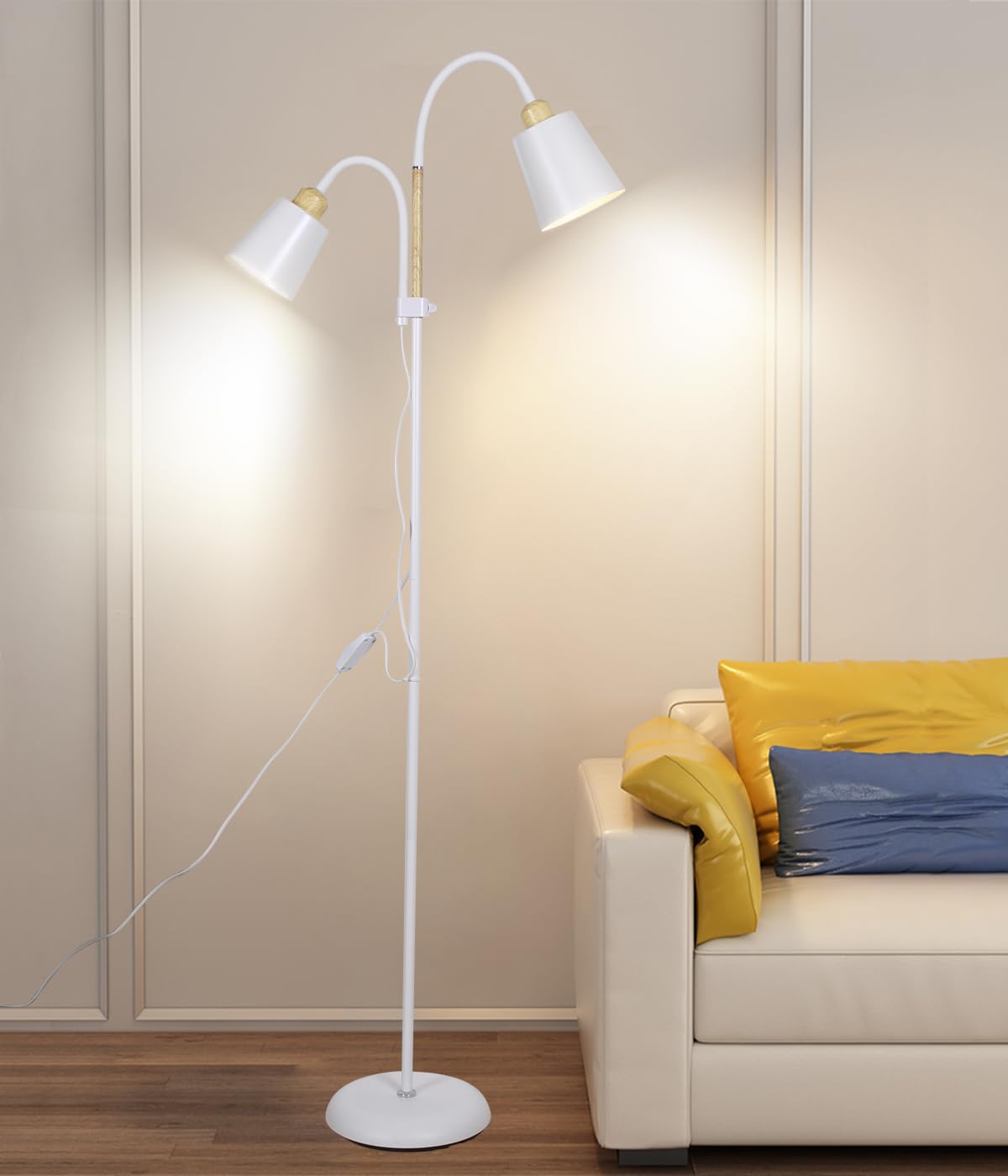 ANTENLICHT Lámpara de pie blanca VILI | Casquillo E27 máx. 60 W | Giratorio 360 ° 2 cabezales de lámpara | Moderna lámpara de metal con altura de 159 cm | para salón, dormitorio, estudio, sin bombilla