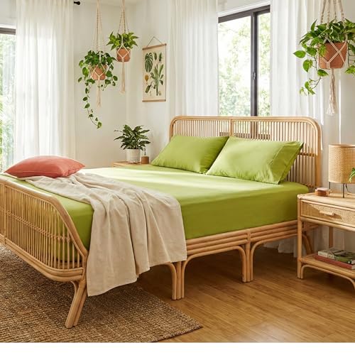 Image of NAKSH Queen Size Bed Sheet Cotton - Plain 210 TC Soft & Breathable Cotton Bedsheet for Double Bed, Includes 2 Pillow Covers, Ideal for Daily Home Use, Moss Green