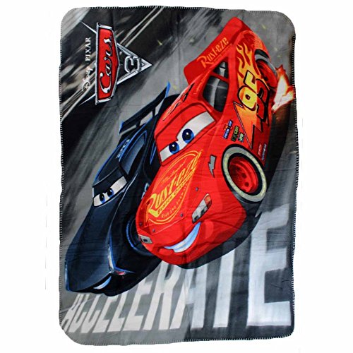 Plaid polaire Cars 3 couverture enfant Disney Accelerai