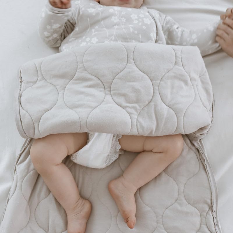 Image of GUNAMUNA Long-Sleeve Sleep Sack for Babies, Wearable Sleep Bags, Soft Rayon, 1.0 TOG, Essentials for Newborns