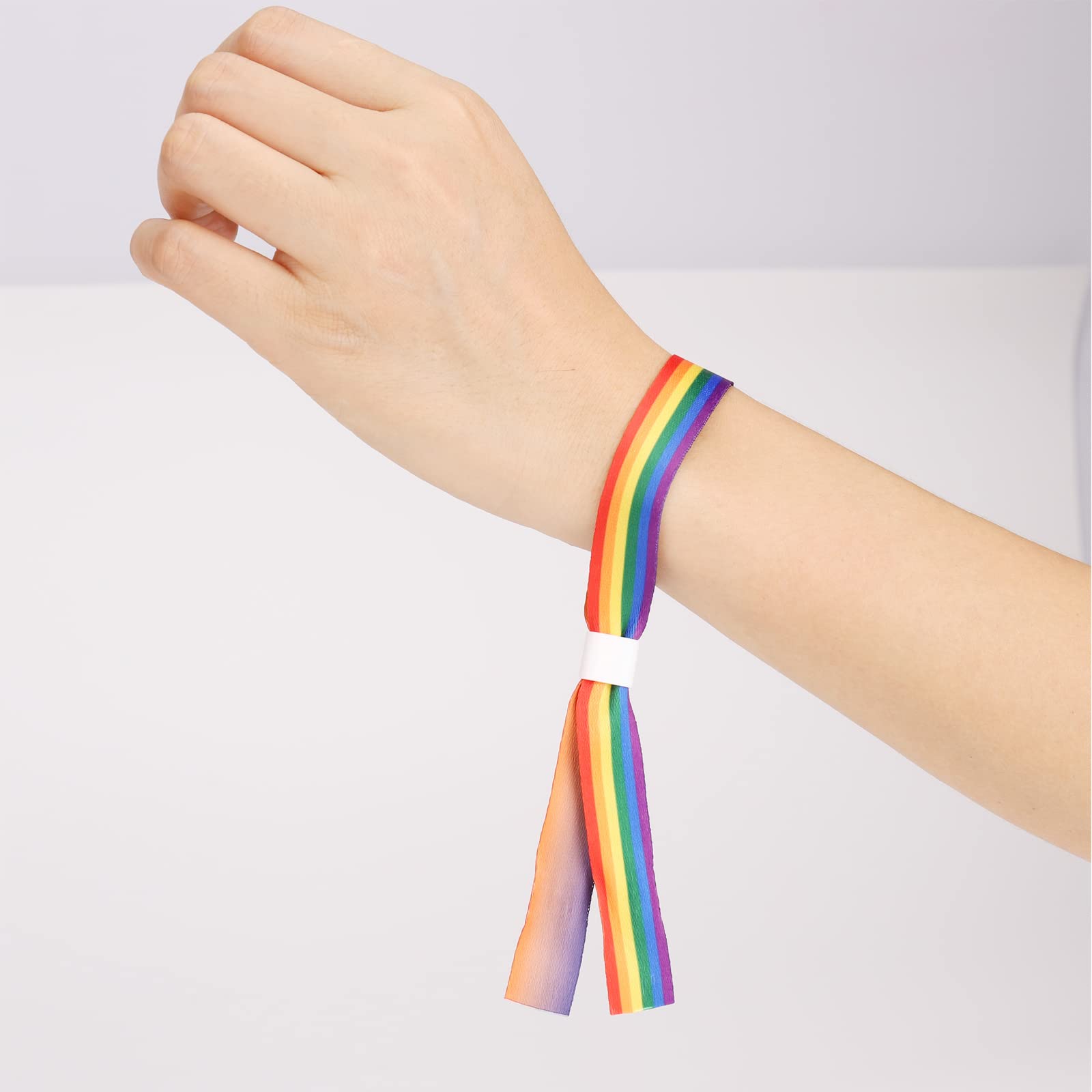 6 bransoletek Gay Pride