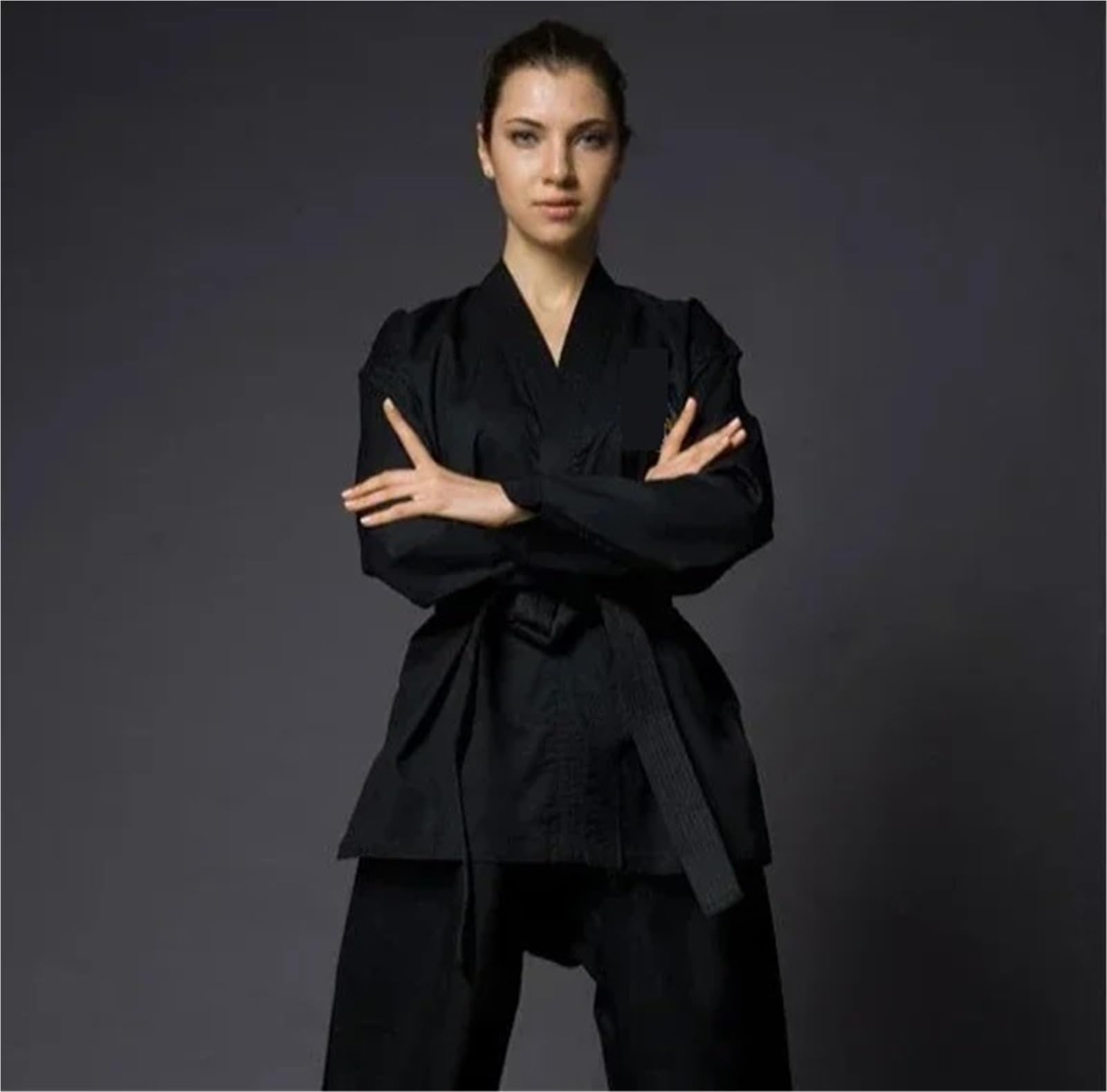 SportingGoods Set Uniforme da Taekwondo con Ricamo Nero, Pantaloni e Cappotto, Bellissimi Vestiti, Uniforme da Allenamento for Karate