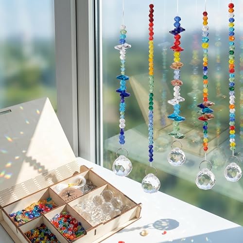 RUBY Sonnenfänger Kristall Bastelset im Holzbox Set DIY Fenster Deko mit Kristallkugeln Perlen & Zubehör für mindestens 12 Anhänger Kindergeburtstag Basteln Fensterdeko Lichtfänger Garten Deko