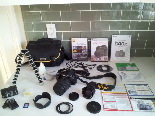 Nikon D40x 10.2MP Digital SLR Camera with 18-135mm f/3.5-5.6G ED-IF AF-S DX Zoom-Nikkor Lens