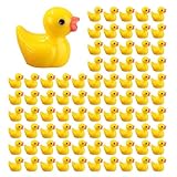 Ces mini canard conviennent pour le bricolage, les décorations de fête, les projets scolaires, les aquariums décoratifs ou les maisons de poupées. Le lot de canards 100 permet de réaliser des scènes ludiques et originales sans limite de créativité.