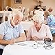 Relaxdays Bingo Spiel, mit Lostrommel, 75 Kugeln, 18 Karten, 150 Chips, Spielbrett, Kinder & Erwachsene, Tombola, bunt