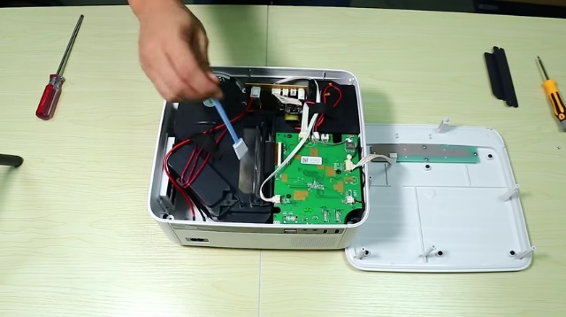 Amazon.co.jp: YABER プロジェクター 1080P WiFi 5G Bluetooth対応 4K