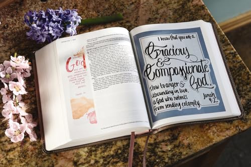 Niv, Beautiful Word Bible, Updated Edition, Peel/Stick Bible Tabs, Leathersoft, Brown/Pink, Red Lett