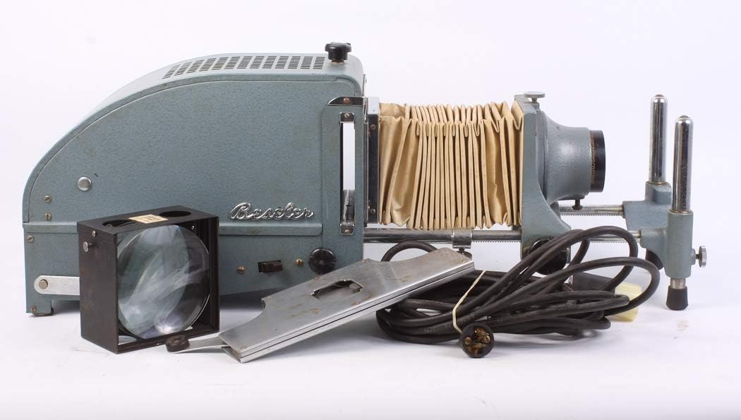 Charles BESELER Slide King Projector, Lens, Bulb and CASE