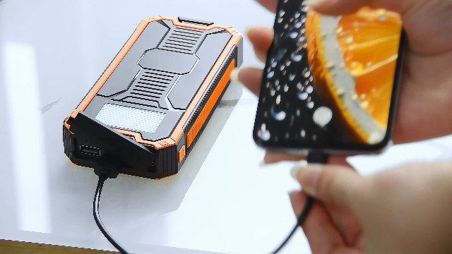 MINI CARICATORE SOLARE PER CELLULARE CON ANELLO PORTACHIAVI E TORCIA IN ABS COLORE BLU NAVY - Foto 14