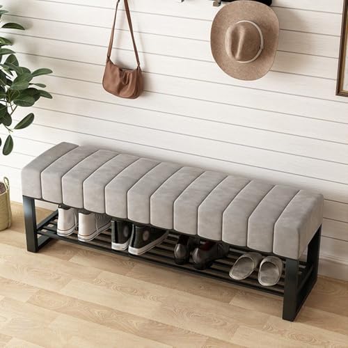 Banc à chaussures confortable pour ne plus encombrer l'entrée et se chausser assis