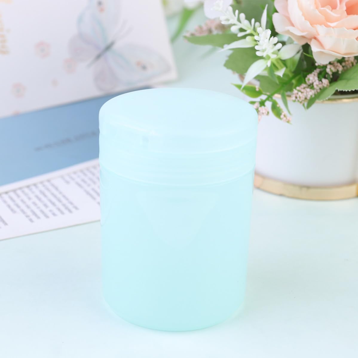 PRETYZOOM Cotton Swab Storage Box with Pressable Lid for Bathroom Counters and Vanity Tables, Lightweight Plastic Container in Green with Convenient Design for Easy Organization